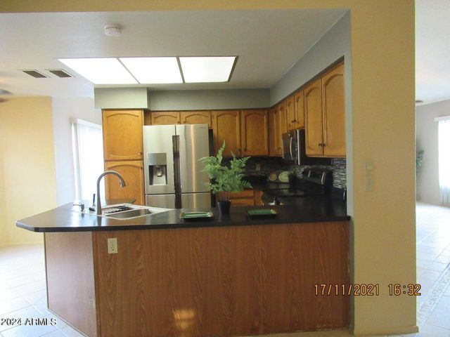 2324 W Highland Court, Chandler, AZ 85224