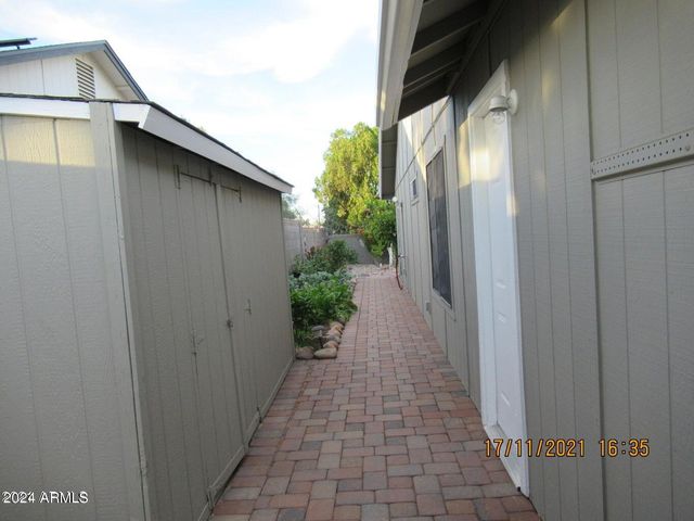 2324 W Highland Court, Chandler, AZ 85224
