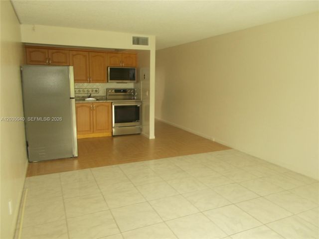 1400 SW 124th Ter 106Q, Pembroke Pines, FL 33027