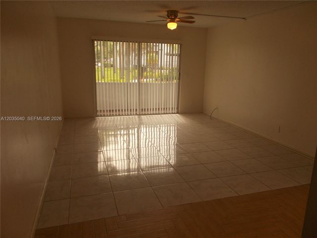 1400 SW 124th Ter 106Q, Pembroke Pines, FL 33027