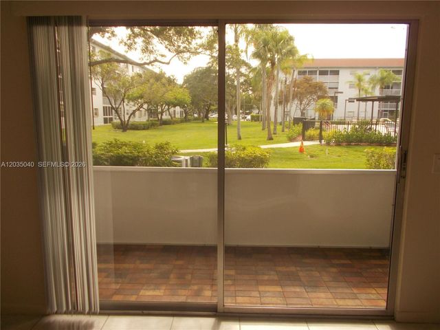 1400 SW 124th Ter 106Q, Pembroke Pines, FL 33027