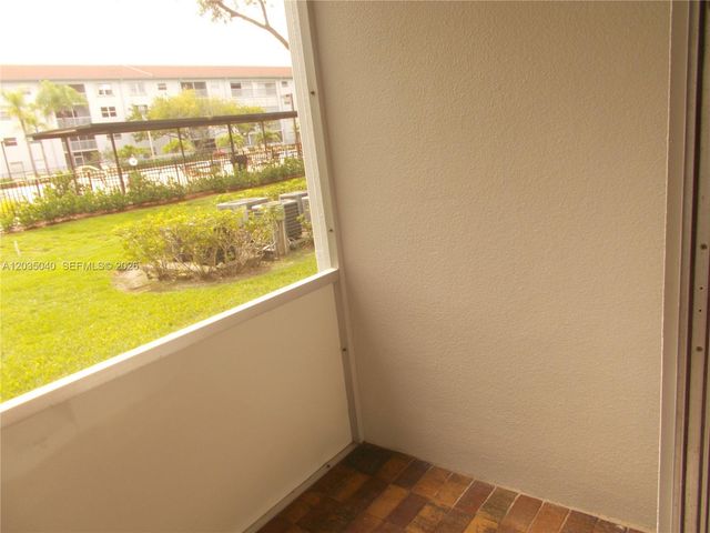 1400 SW 124th Ter 106Q, Pembroke Pines, FL 33027