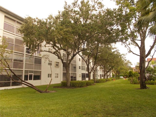 1400 SW 124th Ter 106Q, Pembroke Pines, FL 33027