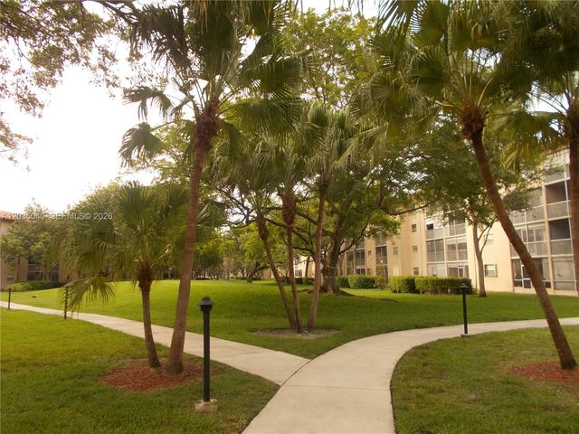 1400 SW 124th Ter 106Q, Pembroke Pines, FL 33027