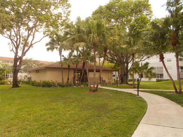 1400 SW 124th Ter 106Q, Pembroke Pines, FL 33027
