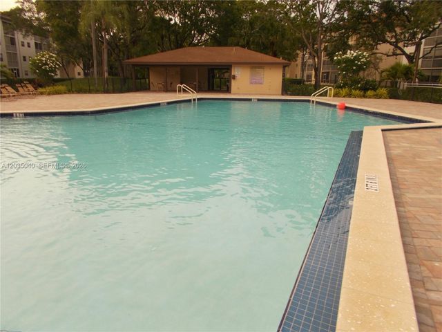 1400 SW 124th Ter 106Q, Pembroke Pines, FL 33027