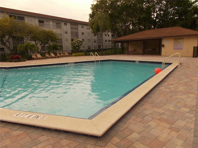 1400 SW 124th Ter 106Q, Pembroke Pines, FL 33027
