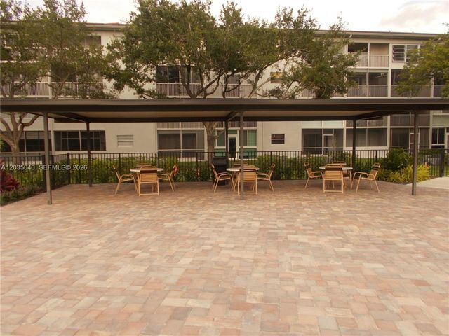 1400 SW 124th Ter 106Q, Pembroke Pines, FL 33027