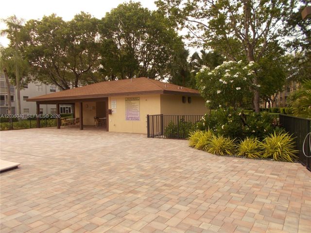 1400 SW 124th Ter 106Q, Pembroke Pines, FL 33027