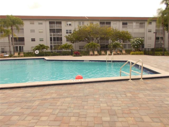 1400 SW 124th Ter 106Q, Pembroke Pines, FL 33027