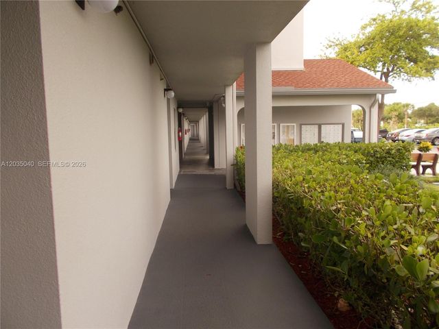 1400 SW 124th Ter 106Q, Pembroke Pines, FL 33027