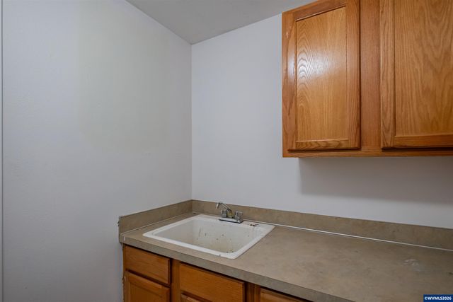 611 Hobson St, Stayton, OR 97383