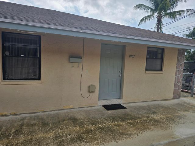 1005 Green Street, West Palm Beach, FL 33405
