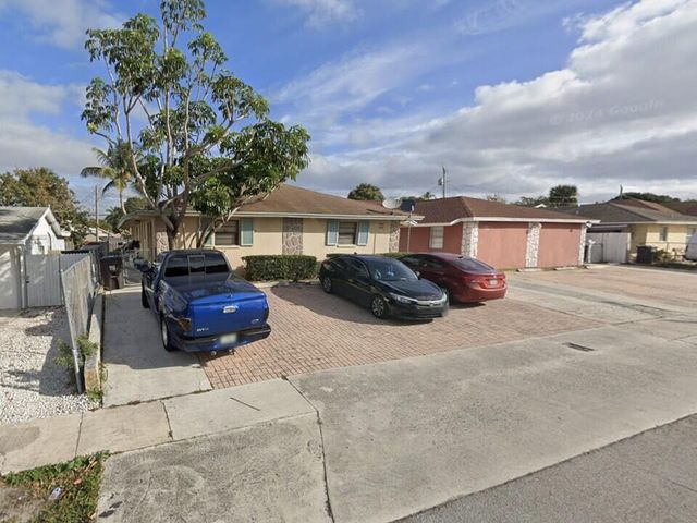1005 Green Street, West Palm Beach, FL 33405