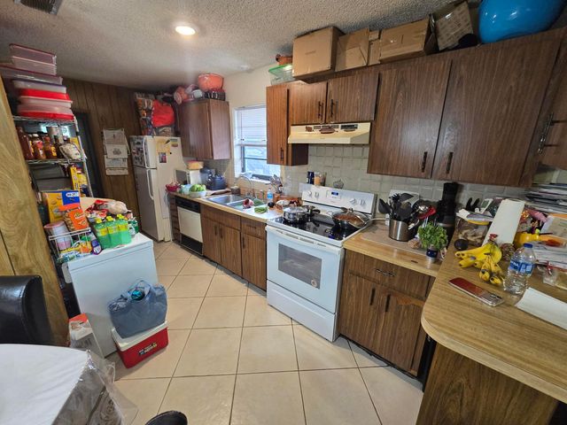 1005 Green Street, West Palm Beach, FL 33405
