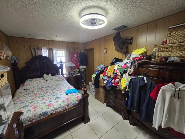 1005 Green Street, West Palm Beach, FL 33405