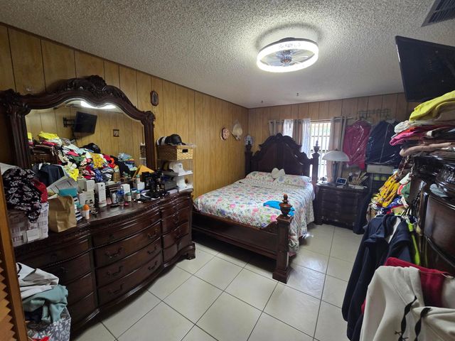 1005 Green Street, West Palm Beach, FL 33405