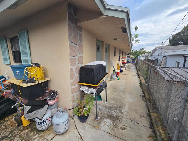 1005 Green Street, West Palm Beach, FL 33405