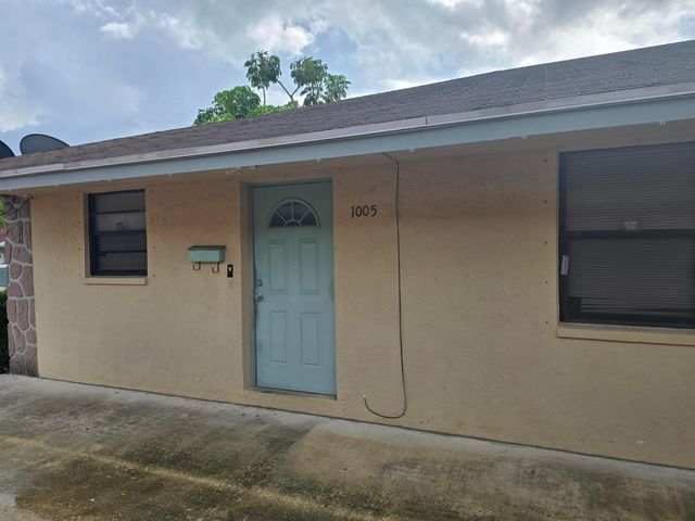 1005 Green Street, West Palm Beach, FL 33405