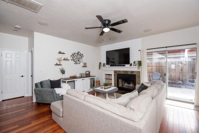 1108 Mandarin Ct, Modesto, CA 95350