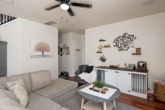 1108 Mandarin Ct, Modesto, CA 95350