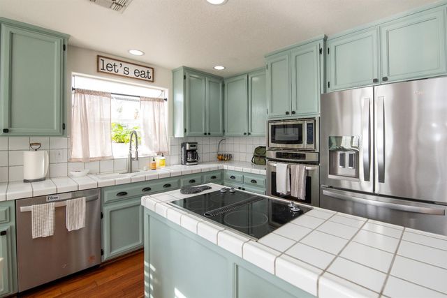 1108 Mandarin Ct, Modesto, CA 95350