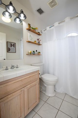 1108 Mandarin Ct, Modesto, CA 95350