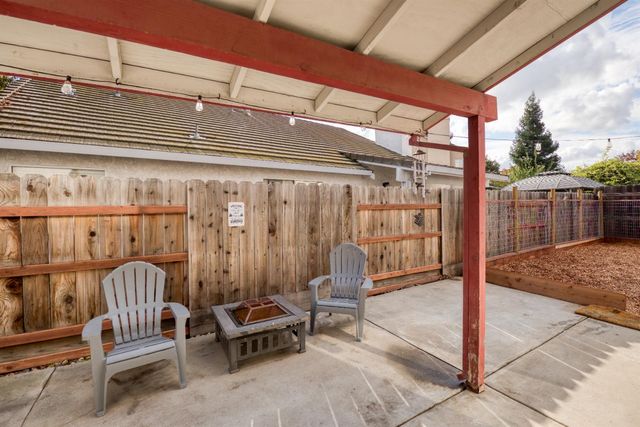 1108 Mandarin Ct, Modesto, CA 95350