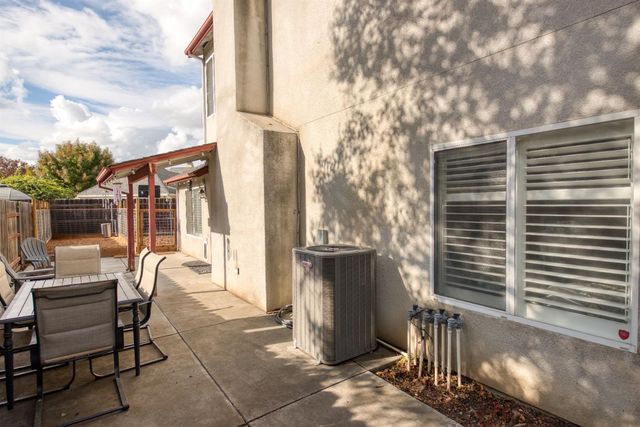 1108 Mandarin Ct, Modesto, CA 95350