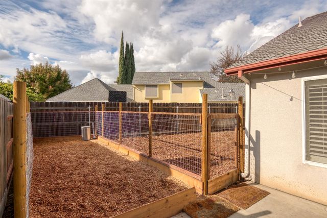 1108 Mandarin Ct, Modesto, CA 95350