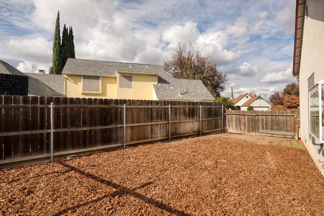 1108 Mandarin Ct, Modesto, CA 95350