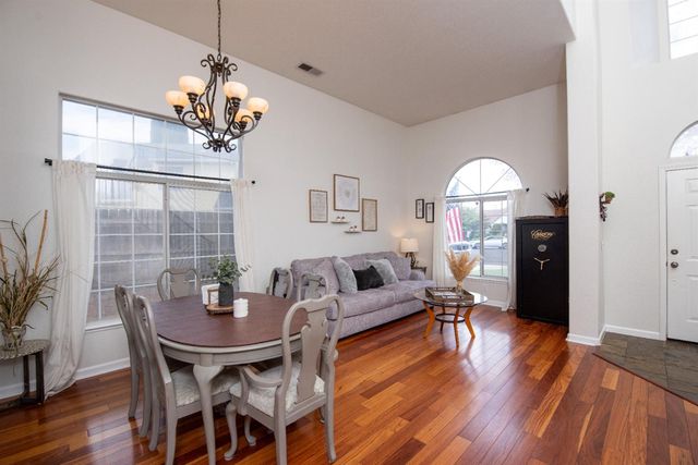 1108 Mandarin Ct, Modesto, CA 95350