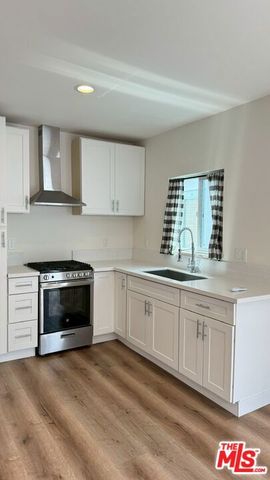 1323 1323-101 N Kenwood Street, Burbank, CA 91505