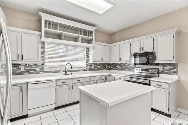 7103 MISTY BRK, San Antonio, TX 78250