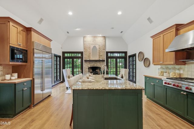 90028 Hoey, Chapel Hill, NC 27517