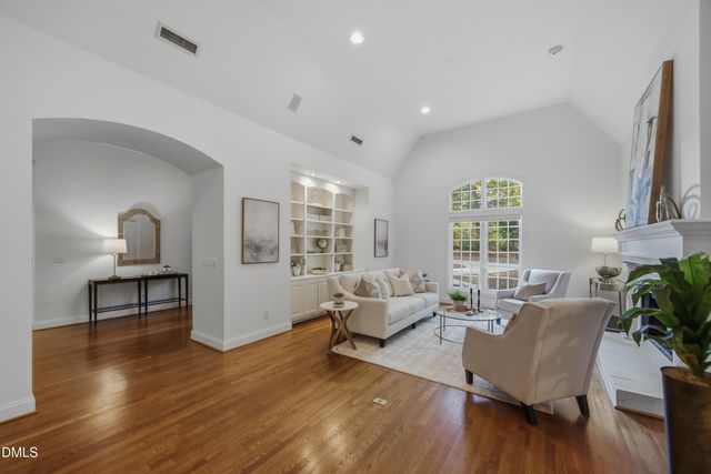 90028 Hoey, Chapel Hill, NC 27517