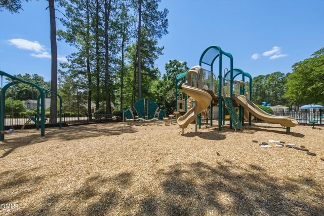 90028 Hoey, Chapel Hill, NC 27517