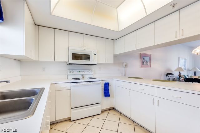 4351 Bay Beach LN 332, Fort Myers Beach, FL 33931
