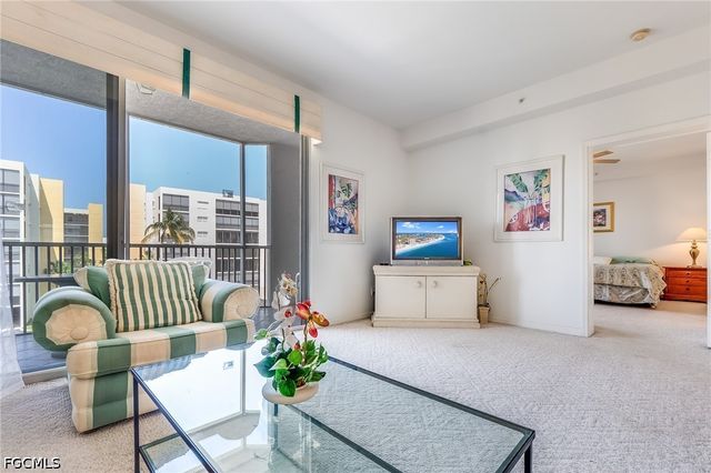 4351 Bay Beach LN 332, Fort Myers Beach, FL 33931