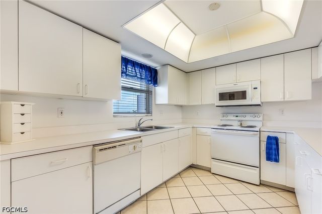4351 Bay Beach LN 332, Fort Myers Beach, FL 33931
