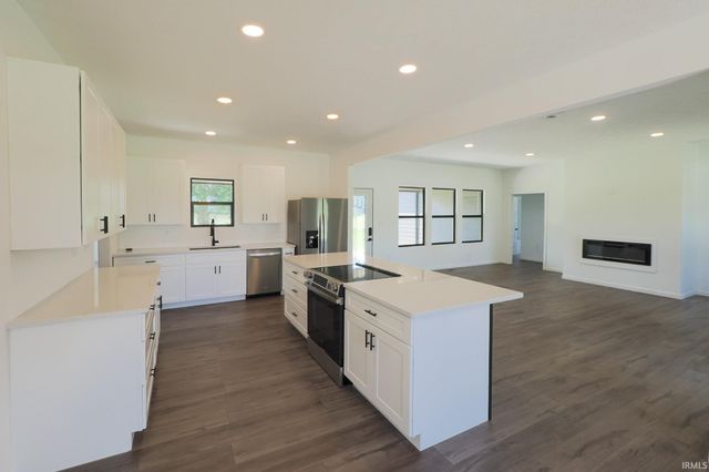 3146 N West Shafer Drive, Monticello, IN 47960