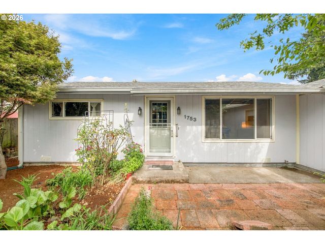 1753 ELKAY Dr, Eugene, OR 97404