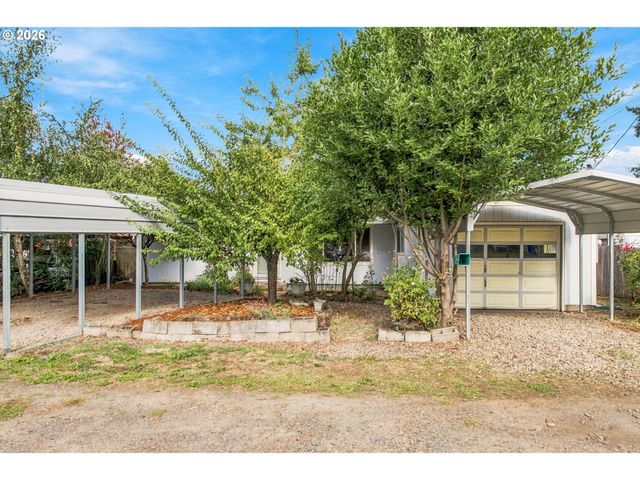 1753 ELKAY Dr, Eugene, OR 97404