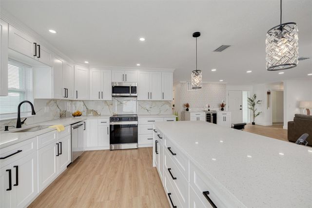 13641 PLEASANT DRIVE, Largo, FL 33774