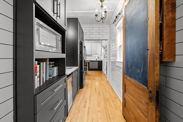 10 Latisquama Rd, Southborough, MA 01772