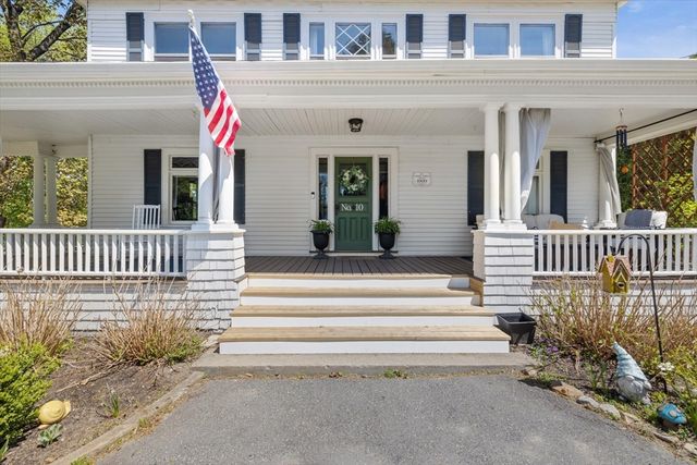 10 Latisquama Rd, Southborough, MA 01772