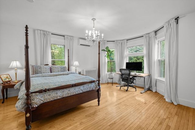 10 Latisquama Rd, Southborough, MA 01772