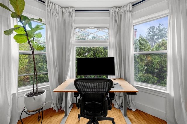 10 Latisquama Rd, Southborough, MA 01772