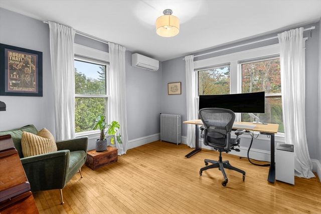 10 Latisquama Rd, Southborough, MA 01772