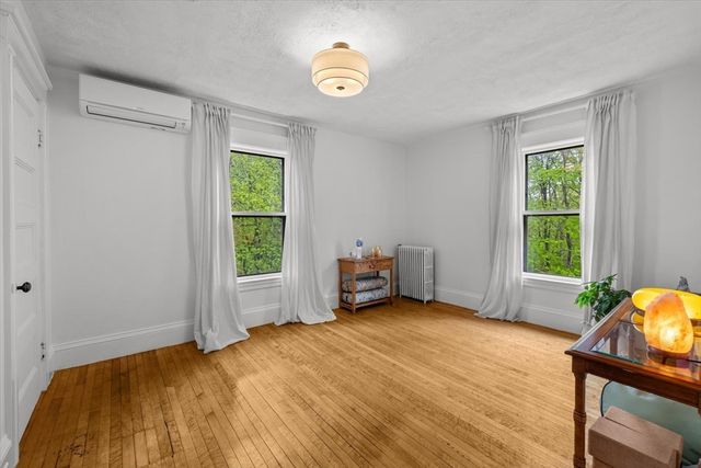 10 Latisquama Rd, Southborough, MA 01772